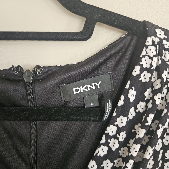DKNY Womens Sz 10 Floral Print Ruffled Faux Wrap CapSleeve Midi Dress - Picture 4 of 5